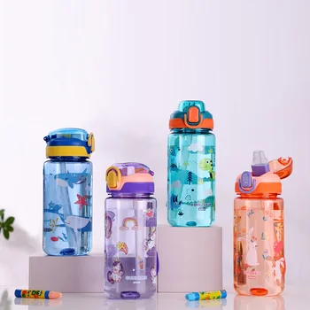 Kawaii Hayvanat Bahçesi Çocuk Su Şişesi 600ml Taşınabilir Açık Öğrenci Erkek Kız Plastik Su Şişesi Karikatür Ördek Gagası Saman Drinkware